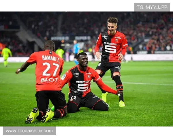 法甲赛季进攻数据全览：总进球数与射门次数排名比较