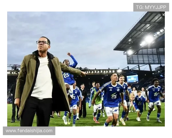 前队友揭秘罗塞尼尔热爱足球研究的背后故事与训练态度