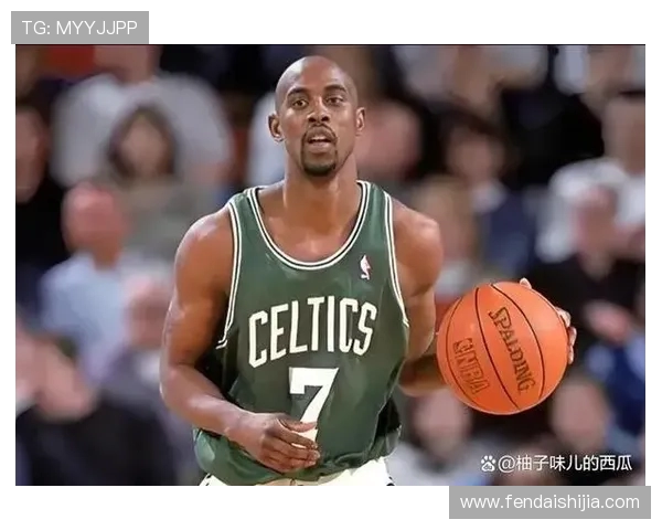 2000年NBA选秀大会新泽西篮网首轮选中肯扬马丁成状元