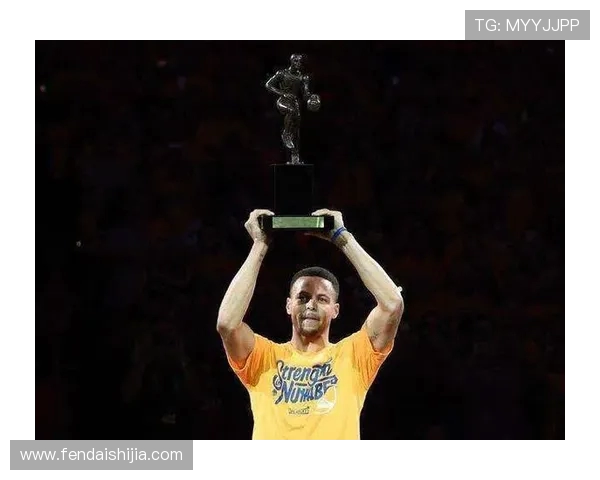 2015年NBA总决赛库里场均26分6助攻勇士夺冠获MVP